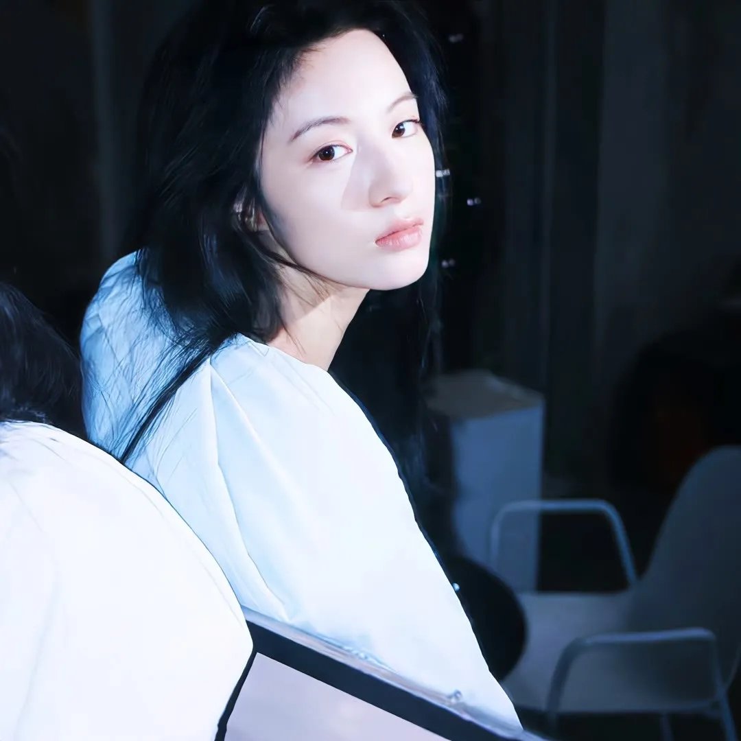 怎么办!高冷教官一亲就红温